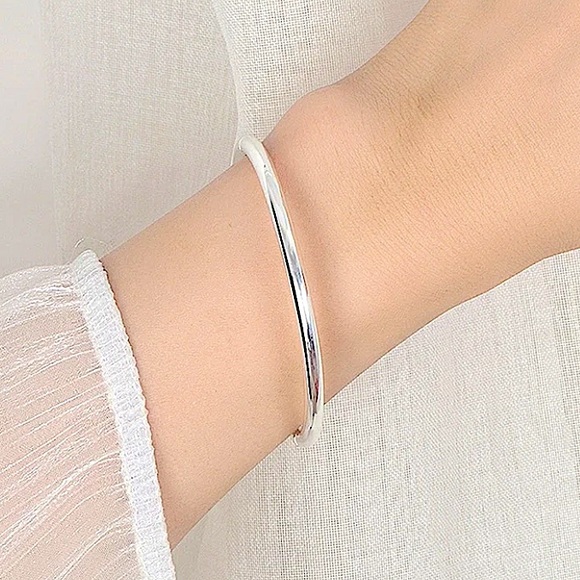 Sterling Silver Minimalist Bangle Bracelet - Picture 3 of 4